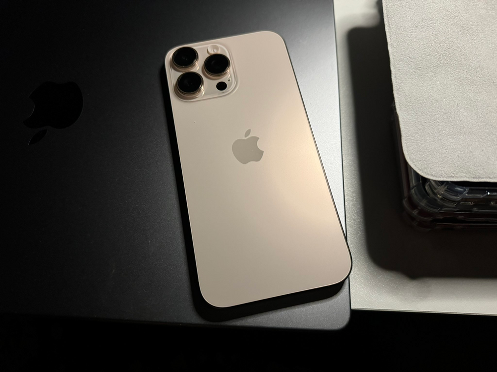 Apple iPhone 16 Pro Max