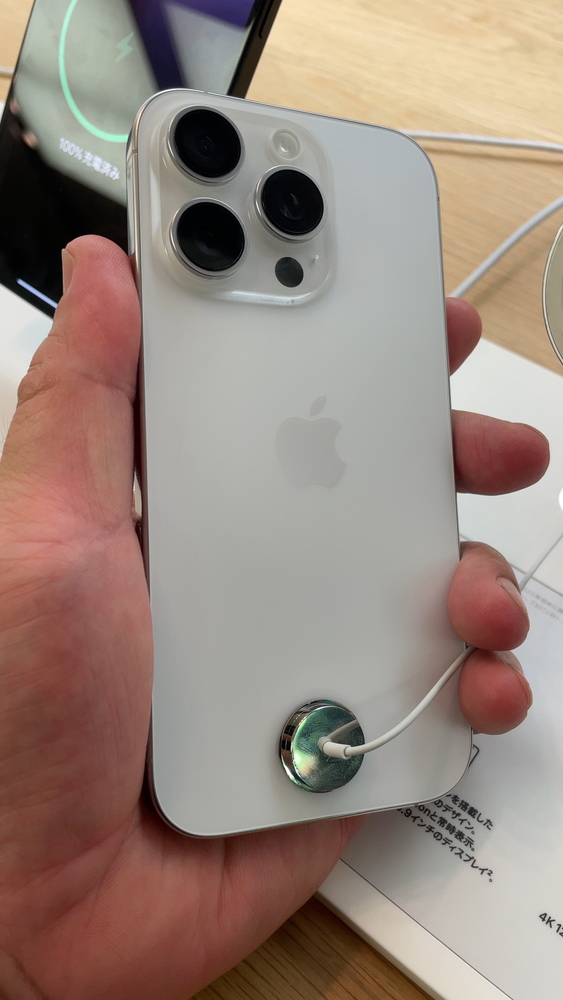 Apple iPhone 16 Pro